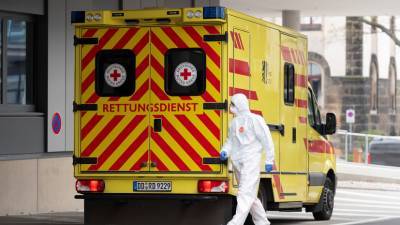 Джузеппе Конт - В Италии за сутки скончались 17 человек с коронавирусом - russian.rt.com - Италия
