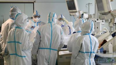 За сутки в России умерли 156 пациентов с коронавирусом - russian.rt.com - Россия