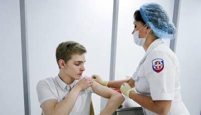 Александр Гинцбург - Врач рассказал, кто может не прививаться от коронавируса - tvc.ru