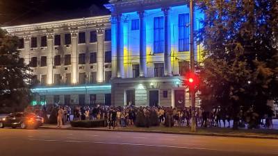 В Запорожье состоялась ночная мирная акция владельцев кафе и ресторанов - inform.zp.ua - Запорожье