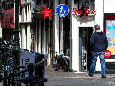 В Амстердаме закрыли квартал красных фонарей из-за опасений вспышки коронавируса - gordonua.com - Амстердам