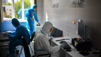 Мелита Вуйнович - За сутки в России скончались 147 пациентов с коронавирусной инфекцией - russian.rt.com - Россия