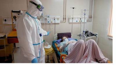 Арег Тотолян - Петербургские врачи заявили, что вспышка гриппа может сделать коронавирус опаснее - piter.tv - Россия