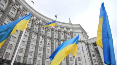 Кабмин Украины продлил карантин из-за COVID-19 до 31 августа - gazeta.ru - Украина