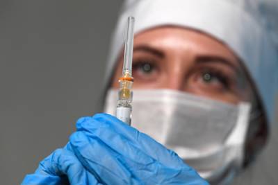 Леонид Огуль - В России предложили внести вакцину от COVID-19 в национальный календарь прививок - lenta.ru - Россия