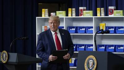 Дональд Трамп - «Иллюзии развеялись»: США скупили 90% мировых запасов препарата от COVID-19 - russian.rt.com - Сша - Вашингтон