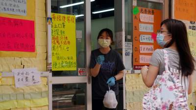 За сутки в КНР выявлено 105 случаев заболевания коронавирусом - russian.rt.com - Китай