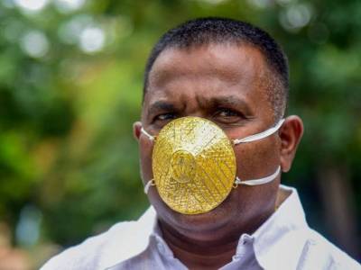 В Индии бизнесмен купил защитную маску из золота за $4 тыс. Он не верит, что обычная может защитить от коронавируса - gordonua.com - Индия
