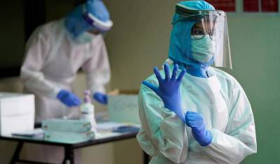 Половина российских врачей назвали заниженной статистику смертей по коронавирусу - newizv.ru - Россия
