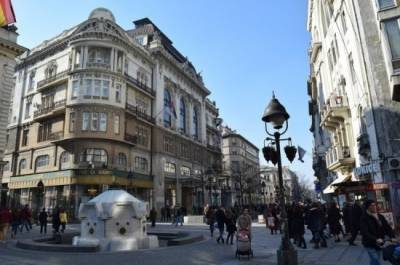 В Белграде прошли массовые протесты на фоне введения новых мер по борьбе с коронавирусом - pnp.ru - Сербия - Белград