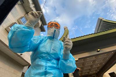 Женщина второй раз за полгода заразилась коронавирусом - lenta.ru - Китай - провинция Хубэй