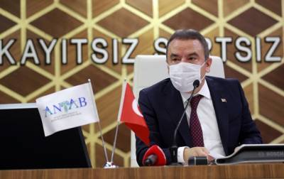Мэр курортной Анталии заразился коронавирусом - korrespondent.net - Турция