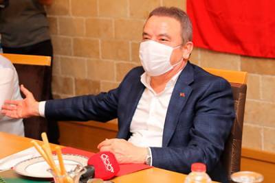 Мэр популярного курорта Турции заразился коронавирусом - lenta.ru - Турция