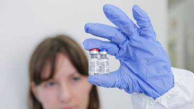 Тошнота, озноб, температура: какими будут побочные эффекты вакцины от COVID-19? - 5-tv.ru - Россия