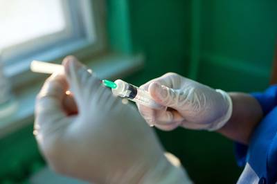 Россиян предупредили о мошенниках, предлагающих "вакцину" от коронавируса - tvc.ru - Россия