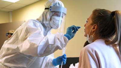 В России провели свыше 35,1 млн тестов на коронавирус - gazeta.ru - Россия - Москва - Китай - Бразилия