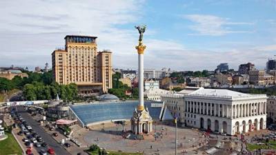 Денис Шмыгаль - Украина закрыла свои границы для иностранцев из-за коронавируса - znak.com - Украина