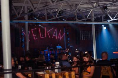 В ночном клубе”Пеликан” в Кирилловке произошла массовая драка (ВИДЕО) - inform.zp.ua - Украина
