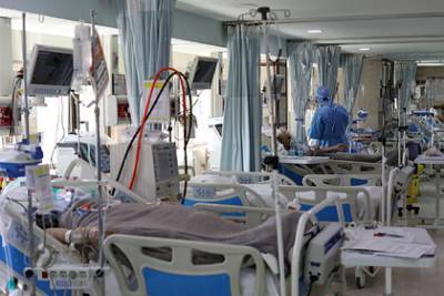 Одну смерть от коронавируса каждые семь минут зафиксировали в Иране - lenta.ru - Иран