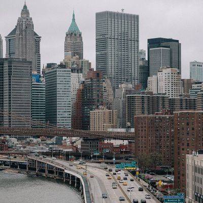 Власти Нью-Йорка создадут пункты проверки на въездах в город для выявления заболевших коронавирусом - radiomayak.ru - Нью-Йорк - Нью-Йорк - Билл