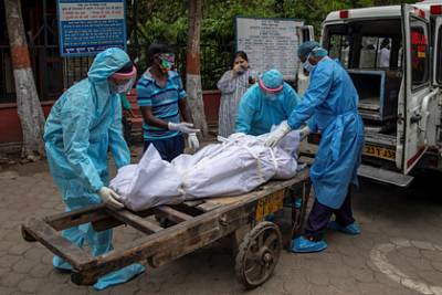 В Индии зафиксирован рекорд по числу смертей от коронавируса - lenta.ru - Индия