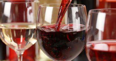 Роман Зиновкин - Красное вино может помочь в борьбе с COVID-19 - ren.tv - Канада
