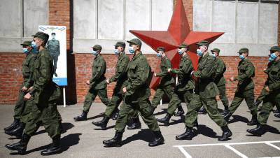 Более 9,5 тысячи российских военных переболели COVID-19 - gazeta.ru - Россия