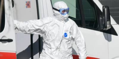 В России за сутки умерли 77 человек с коронавирусом - riafan.ru - Россия - Москва