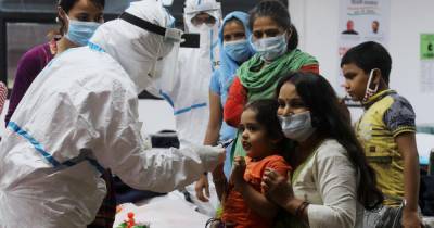 Ученые: последствия перенесенного COVID-19 могут ощущаться годами - ren.tv - Париж