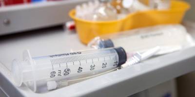 За пять дней исследования более 250 москвичей сделали прививку от COVID-19 - ruposters.ru