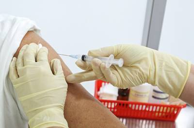 Эксперт назвала сроки начала вакцинации населения Китая от коронавируса - pnp.ru - Китай
