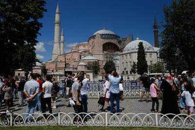 Оценена вероятность заражения коронавирусом туристов в Турции - lenta.ru - Россия - Москва - Турция