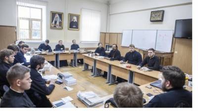 Коронавирус нашли у 48 студентов Петербургской духовной академии - piter.tv - Санкт-Петербург - Москва