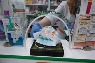 В российских аптеках с понедельника может появиться первый препарат от коронавируса - znak.com - Россия - Япония