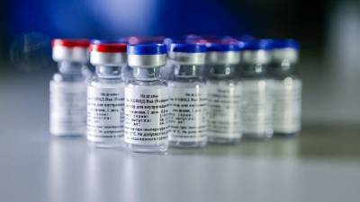 Два российских препарата от коронавируса поступят в аптеки в ближайшее время - 5-tv.ru - Россия