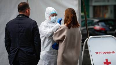 13 человек с коронавирусом скончались в Москве за текущие сутки - vesti.ru - Москва