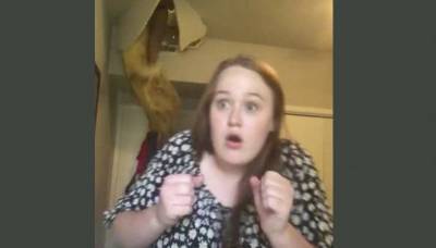 На вирусном видео мать провалилась через потолок, когда ее дочь записывала песню - usa.one