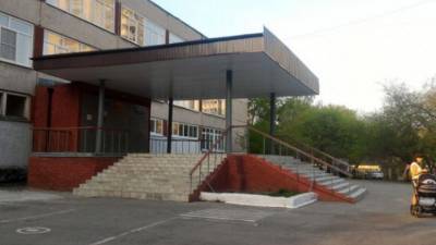 Екатеринбургскую школу перевели на дистанционку из-за коронавируса - vesti.ru - Екатеринбург