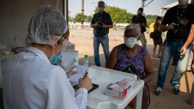 Число случаев коронавируса в Бразилии достигло 4 528 240 - russian.rt.com - Бразилия