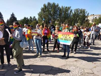В Запорожье провели парад ЛГБТ, – полиции и военных пришло больше чем участников - inform.zp.ua - Евросоюз - Запорожье