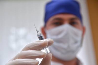 Александр Караулов - Эксперт рассказал, кому противопоказана вакцинация от COVID-19 - pnp.ru - Россия