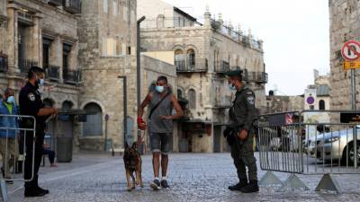Биньямин Нетаньяху - В Израиле на две недели вводят полный карантин из-за COVID-19 - russian.rt.com - Израиль - Jerusalem