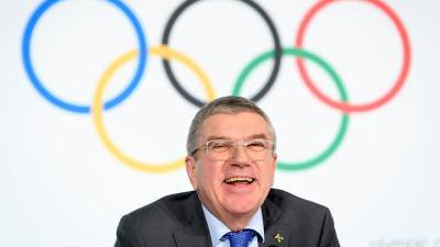 Томас Бах - Глава МОК заявил, что Олимпийские игры могут пройти и без вакцины от COVID-19 - vesti.ru - Япония - Токио