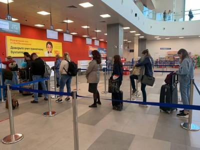 На аэропорт Челябинска возбудили дело из-за нарушений аникоронавирусного режима - znak.com - Россия - Челябинск - Челябинская обл.