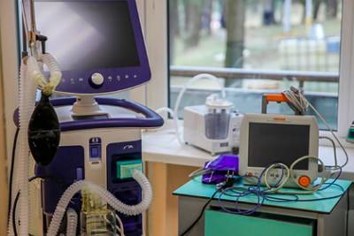 Андрей Воробьев - В Подмосковье выросло число пациентов с коронавирусом - lenta.ru - Москва - Московская обл.