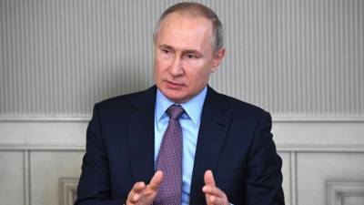 Владимир Путин - Путин призвал вводить необременительные меры против коронавируса - riafan.ru - Россия - Москва
