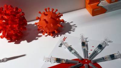 В Китае за сутки выявили 18 случаев заболевания коронавирусом - russian.rt.com - Китай