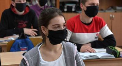 В России пандемия пугает 93% родителей меньше, чем дистанционные уроки - eadaily.com - Россия