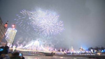 Новогодний салют в Москве — видео - russian.rt.com - Россия - Москва