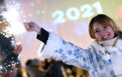Новый год по-семейному: как россияне отметили праздник - tvc.ru - Владивосток - Южно-Сахалинск